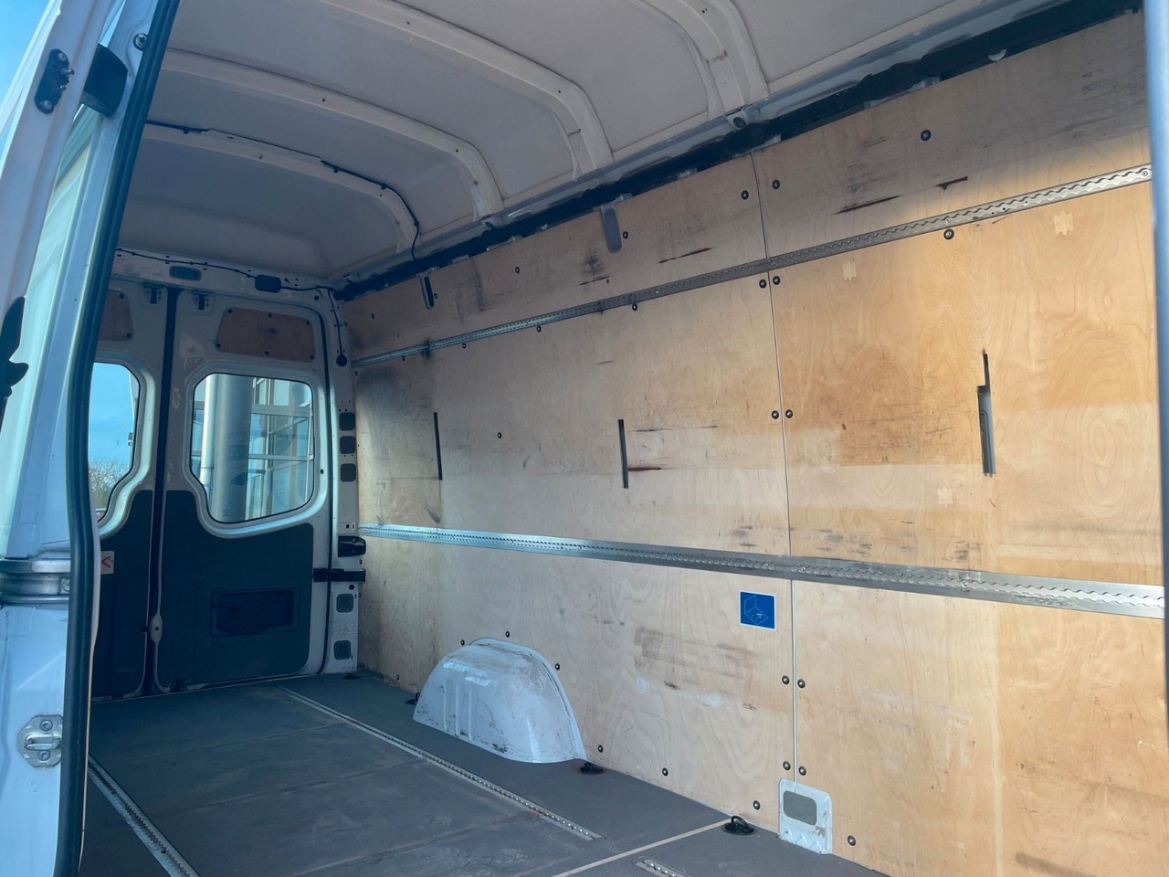 فان Mercedes-Benz Sprinter 316 CDI Maxi Superhochdach AHK: صور 11
