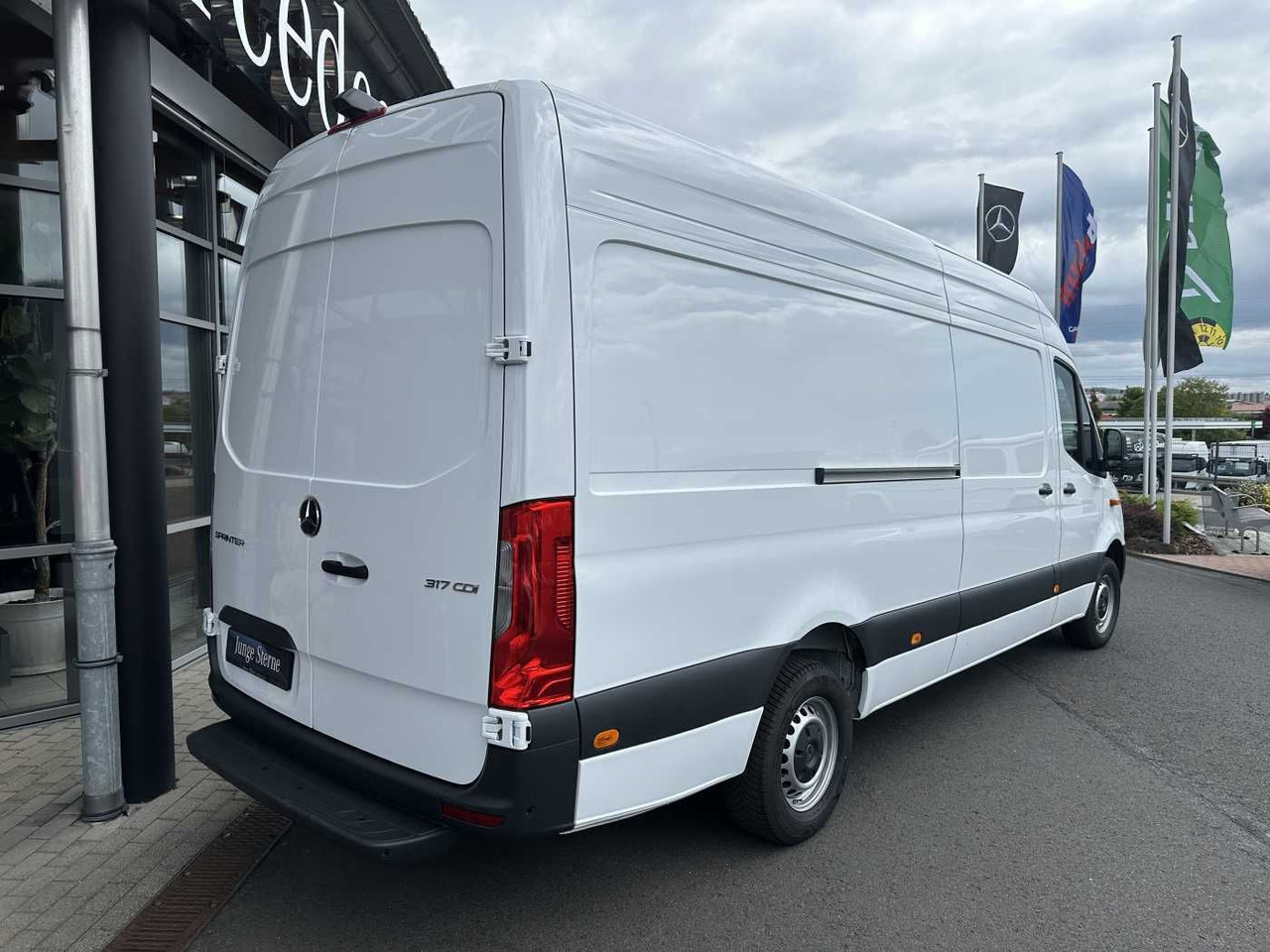 Mercedes-Benz Sprinter 317 CDI 4325 9G Klima 360Kamera LED - فان: صور 4 Mercedes-Benz Sprinter 317 CDI 4325 9G Klima 360Kamera LED - فان: صور 4