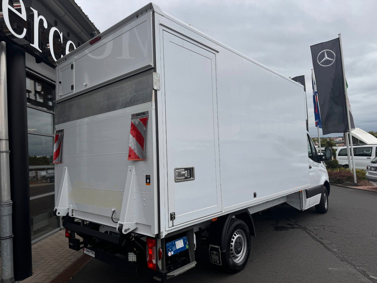 Mercedes-Benz Sprinter 317 CDI 4325 Koffer LBW Klima Kamera - الشاحنات الصغيرة صندوق مغلق: صور 4 Mercedes-Benz Sprinter 317 CDI 4325 Koffer LBW Klima Kamera - الشاحنات الصغيرة صندوق مغلق: صور 4