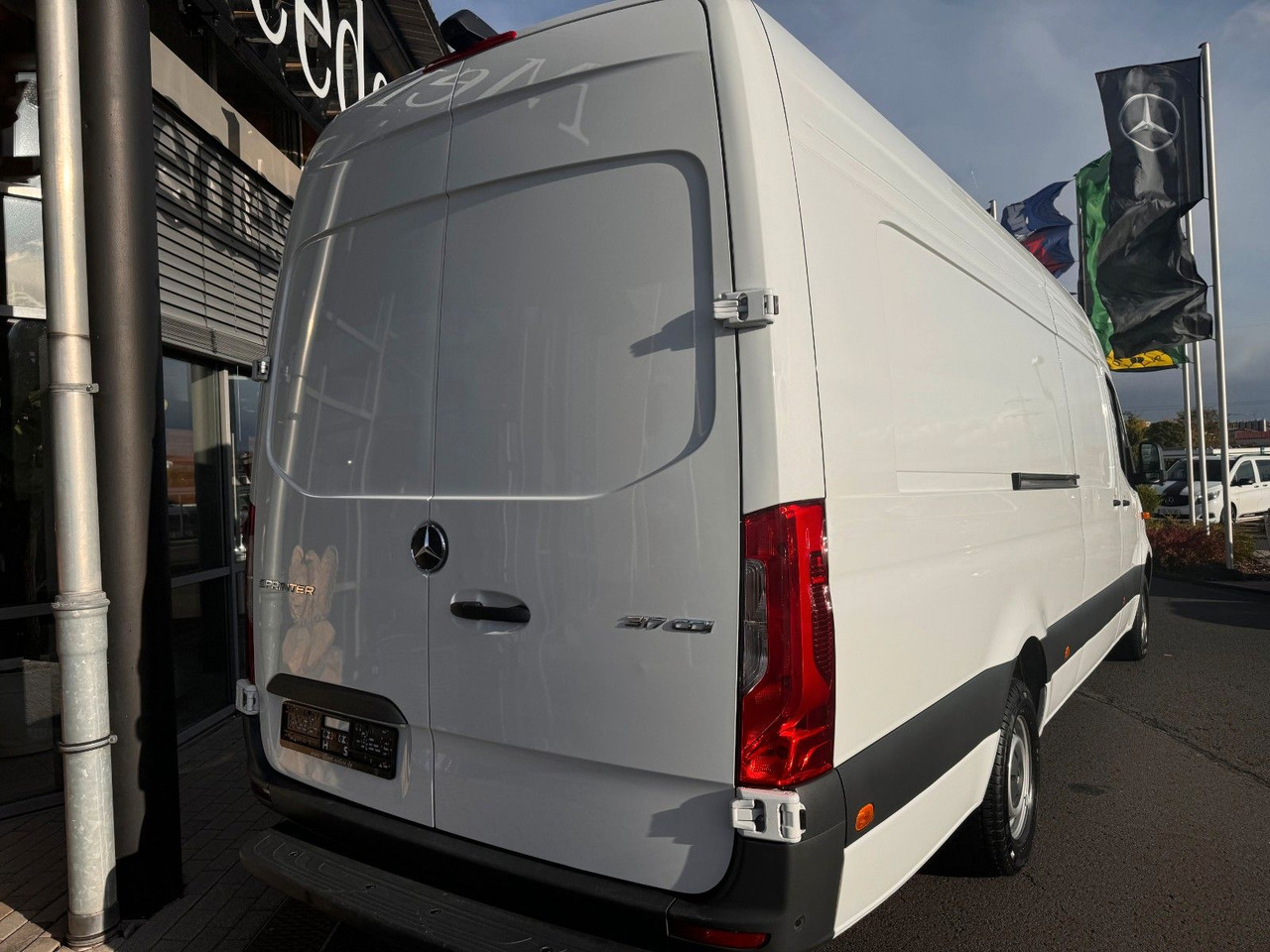 Mercedes-Benz Sprinter 317 CDI Extralang Klima 360 - فان: صور 4 Mercedes-Benz Sprinter 317 CDI Extralang Klima 360 - فان: صور 4