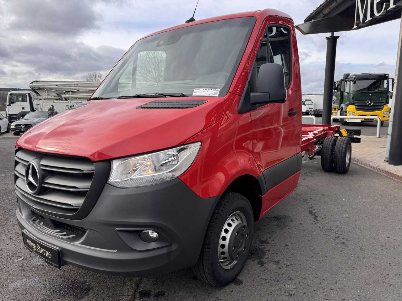 Mercedes-Benz Sprinter 517 CDI 4325 Fahrgestell AHK3,5 5.500kg - الشاسيه شاحنة: صور 3 Mercedes-Benz Sprinter 517 CDI 4325 Fahrgestell AHK3,5 5.500kg - الشاسيه شاحنة: صور 3