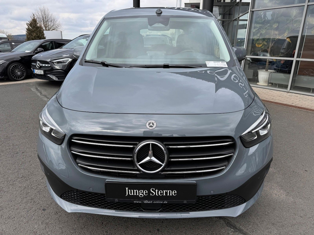 Mercedes-Benz T 180 Style LED Kamera KEYLESS MBUX SHZ - ميكروباص: صور 2 Mercedes-Benz T 180 Style LED Kamera KEYLESS MBUX SHZ - ميكروباص: صور 2