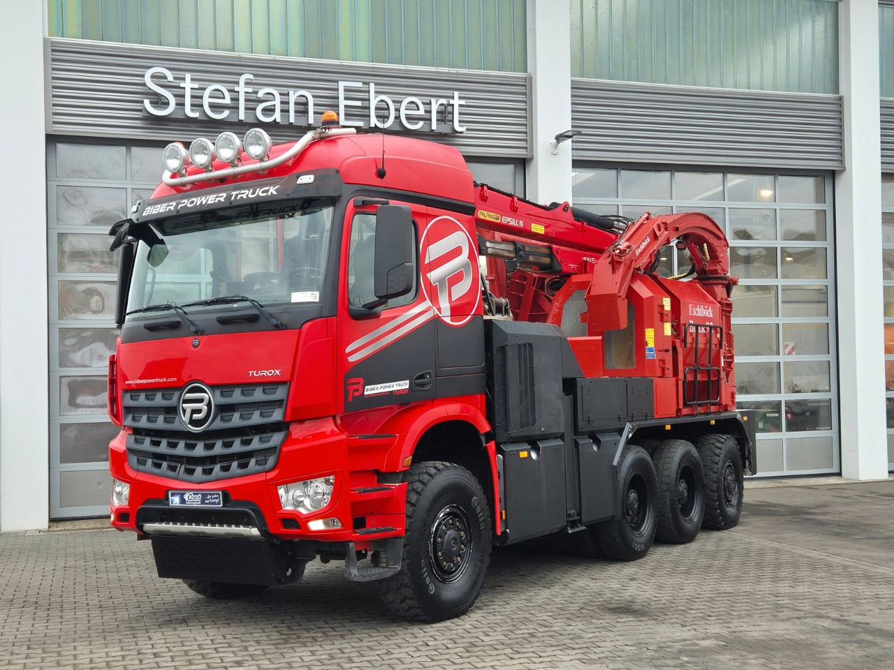Mercedes-Benz TUROX 8x8 Eschlböck Biber 92 Holzhacker / 1.512h - شاحنة قطع الأشجار, شاحنة كرين: صور 3 Mercedes-Benz TUROX 8x8 Eschlböck Biber 92 Holzhacker / 1.512h - شاحنة قطع الأشجار, شاحنة كرين: صور 3