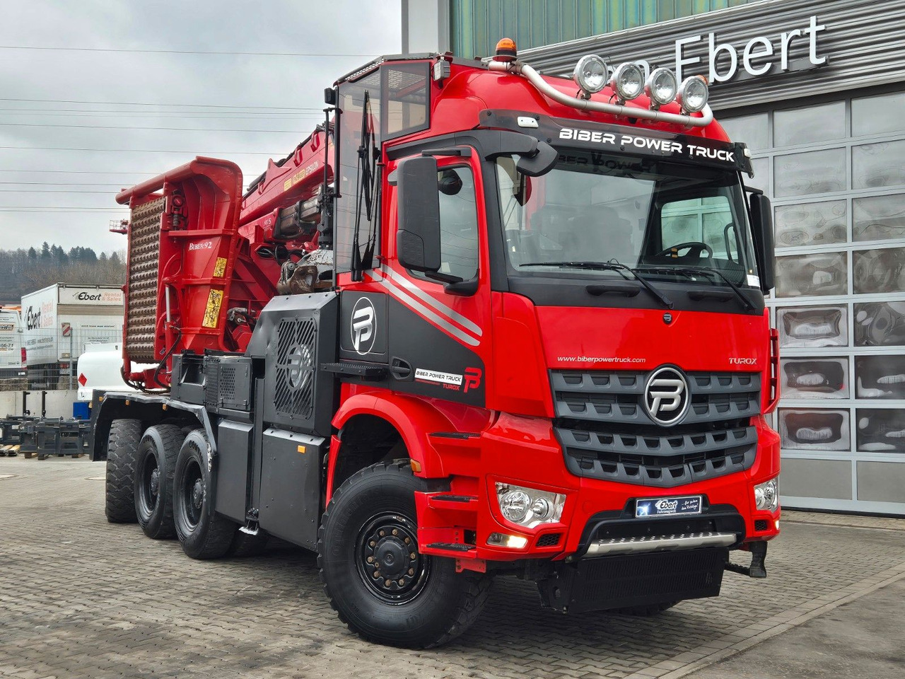 Mercedes-Benz TUROX 8x8 Eschlböck Biber 92 Holzhacker / 1.512h - شاحنة كرين: صور 3 Mercedes-Benz TUROX 8x8 Eschlböck Biber 92 Holzhacker / 1.512h - شاحنة كرين: صور 3