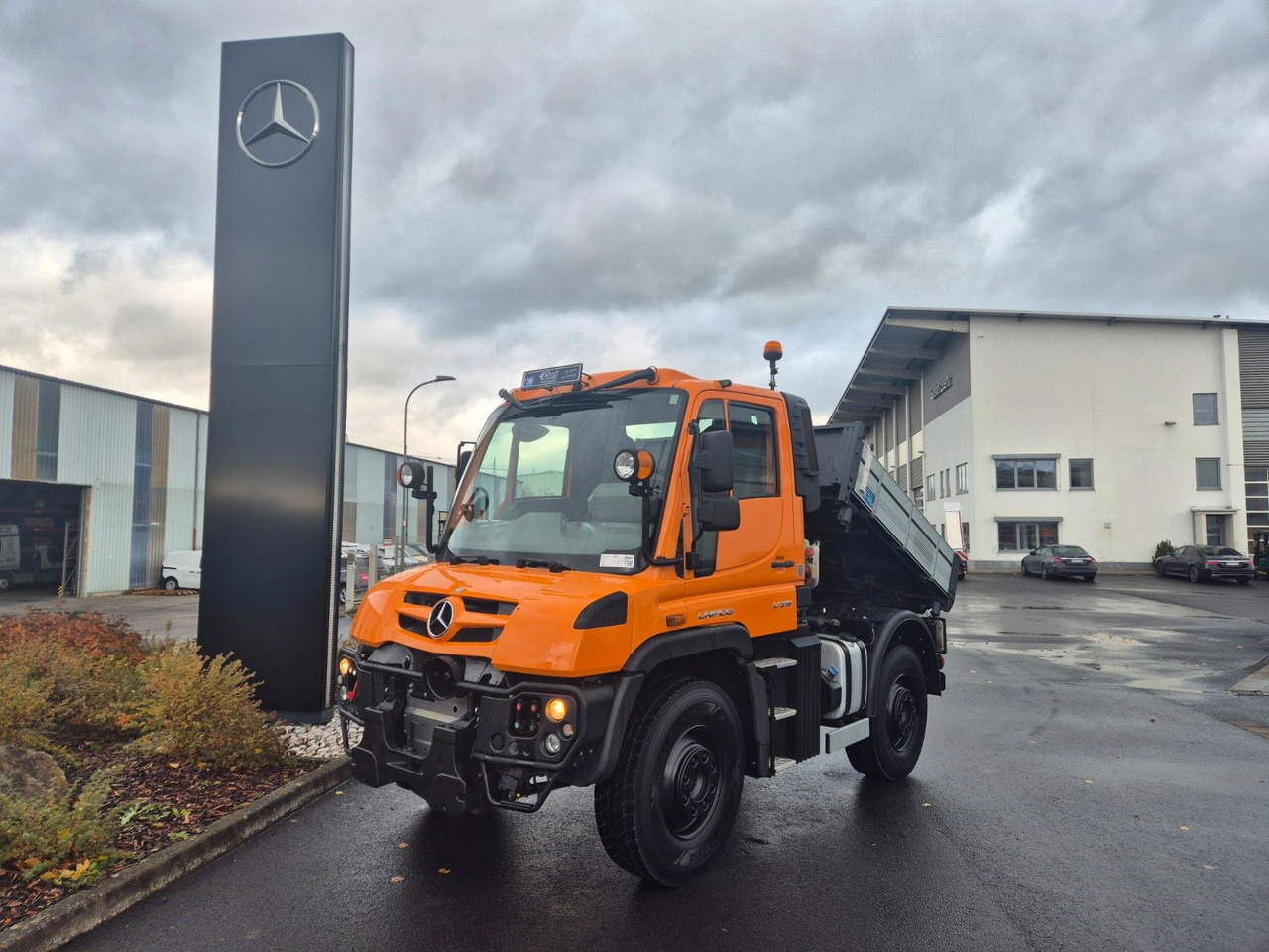 Mercedes-Benz U 218 4x4 Winterdienst, Hydrostat, Zapfwelle - قلابات: صور 1 Mercedes-Benz U 218 4x4 Winterdienst, Hydrostat, Zapfwelle - قلابات: صور 1