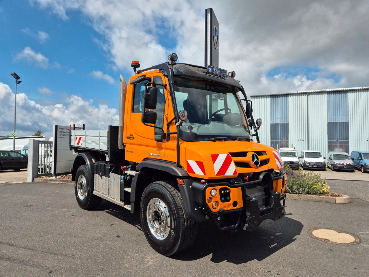 Mercedes-Benz Unimog U435 4x4 Kipper Vario-Pilot Hydrostat - قلابات: صور 3 Mercedes-Benz Unimog U435 4x4 Kipper Vario-Pilot Hydrostat - قلابات: صور 3