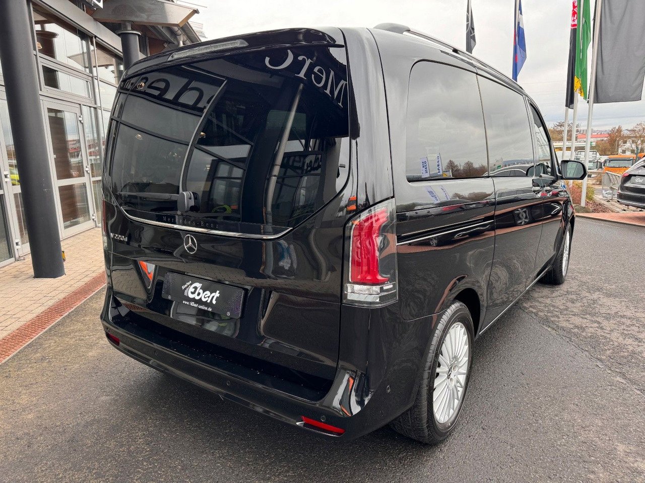 Mercedes-Benz V 220 d STYLE K Liege-Paket AHK2,5 DISTRONIC - سيارة ستيشن: صور 4 Mercedes-Benz V 220 d STYLE K Liege-Paket AHK2,5 DISTRONIC - سيارة ستيشن: صور 4