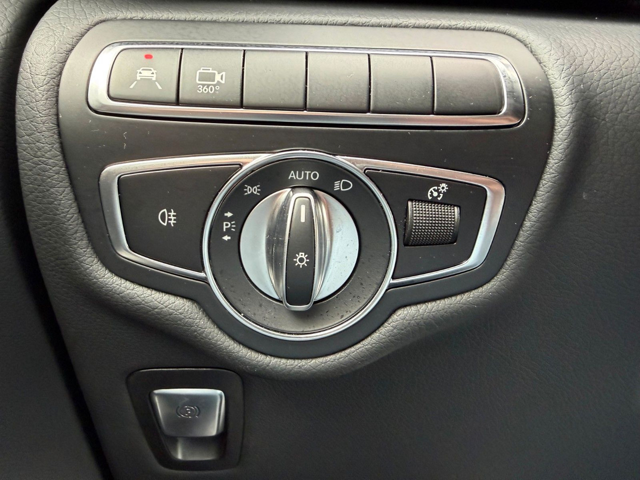 ميكروباص Mercedes-Benz V 250 AVANTGARDE ED AHK Tisch 6Sitze: صور 20 ميكروباص Mercedes-Benz V 250 AVANTGARDE ED AHK Tisch 6Sitze: صور 20