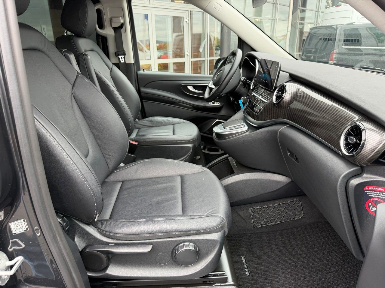 ميكروباص Mercedes-Benz V 250 AVANTGARDE ED AHK Tisch 6Sitze: صور 10 ميكروباص Mercedes-Benz V 250 AVANTGARDE ED AHK Tisch 6Sitze: صور 10