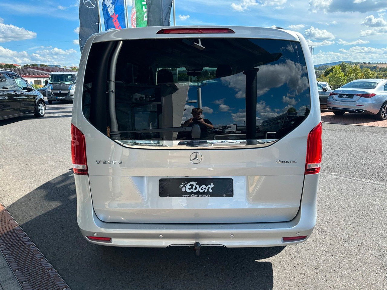 Mercedes-Benz V 250 EDITION 4MATIC Kompakt Liege-Paket AHK2,5t - ميكروباص: صور 5 Mercedes-Benz V 250 EDITION 4MATIC Kompakt Liege-Paket AHK2,5t - ميكروباص: صور 5