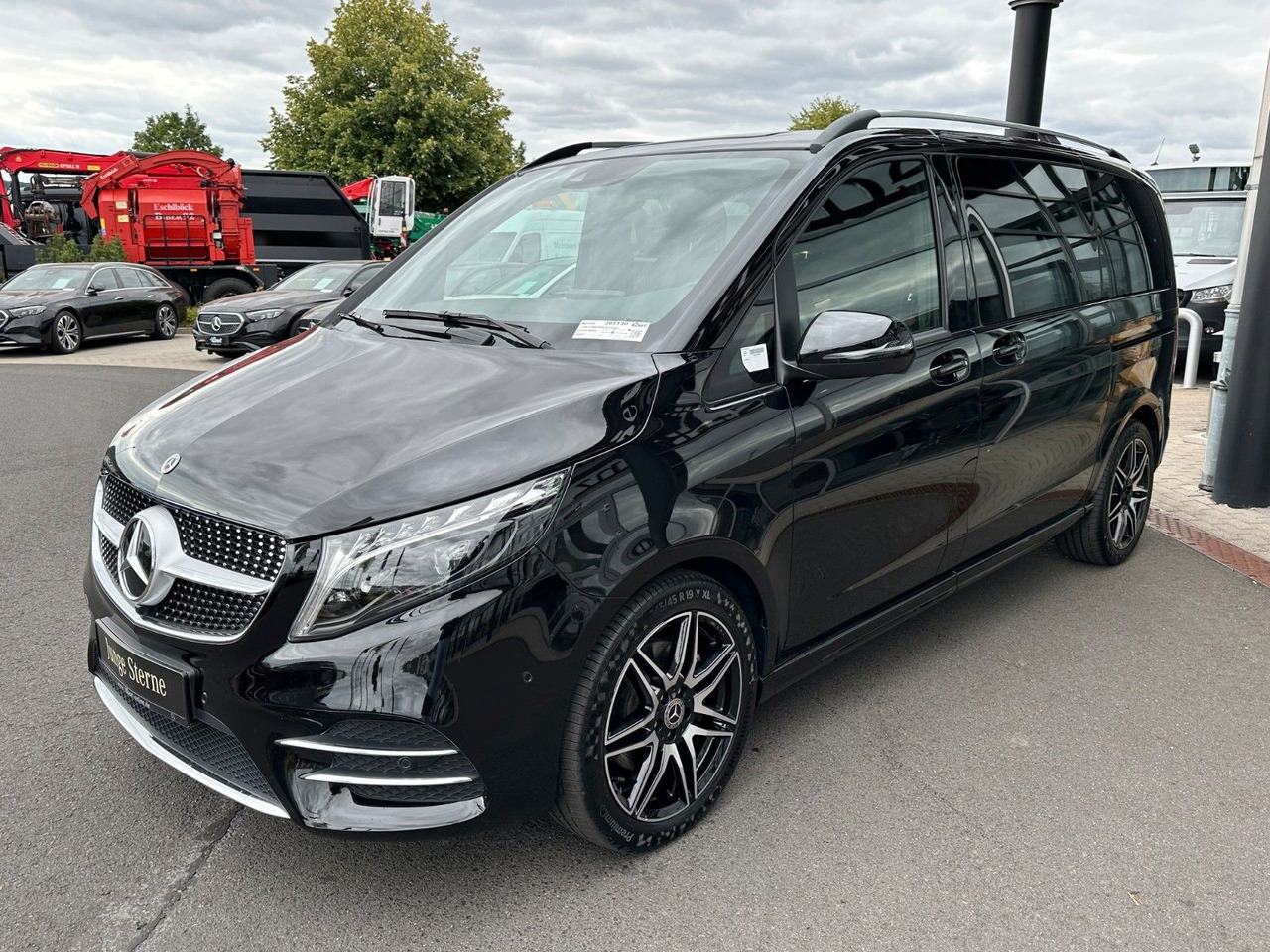 Mercedes-Benz V 250 d EDITION AMG Kompakt ILS elektr Türen - ميكروباص: صور 3 Mercedes-Benz V 250 d EDITION AMG Kompakt ILS elektr Türen - ميكروباص: صور 3