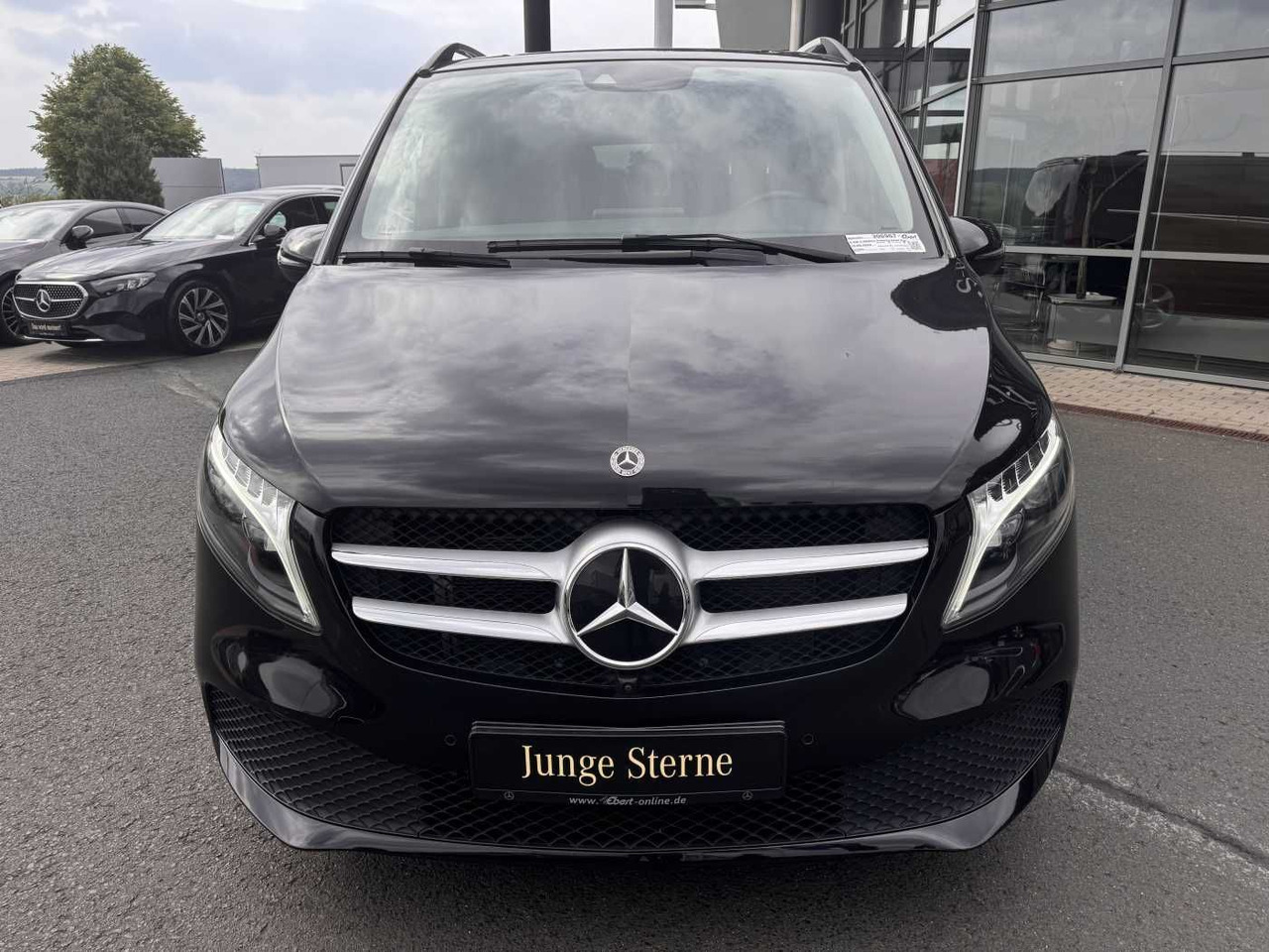 Mercedes-Benz V 300 d 4MATIC AVA 3430 AHK2,5 DISTRONIC 360 - ميكروباص: صور 2 Mercedes-Benz V 300 d 4MATIC AVA 3430 AHK2,5 DISTRONIC 360 - ميكروباص: صور 2