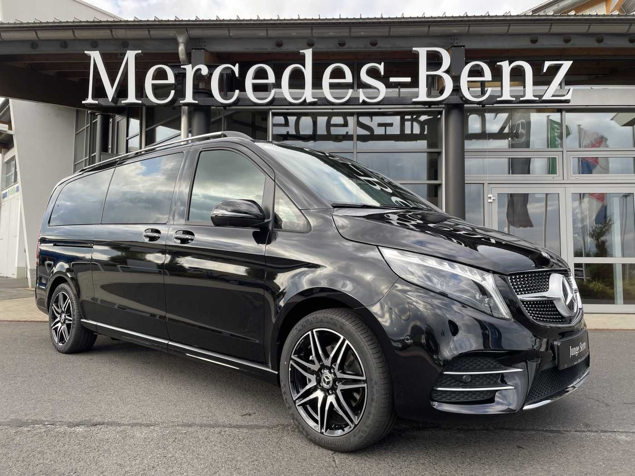 Mercedes-Benz V 300 d AVA 4MATIC AMG Kühlschrank AIRMATIC - سيارة: صور 1 Mercedes-Benz V 300 d AVA 4MATIC AMG Kühlschrank AIRMATIC - سيارة: صور 1