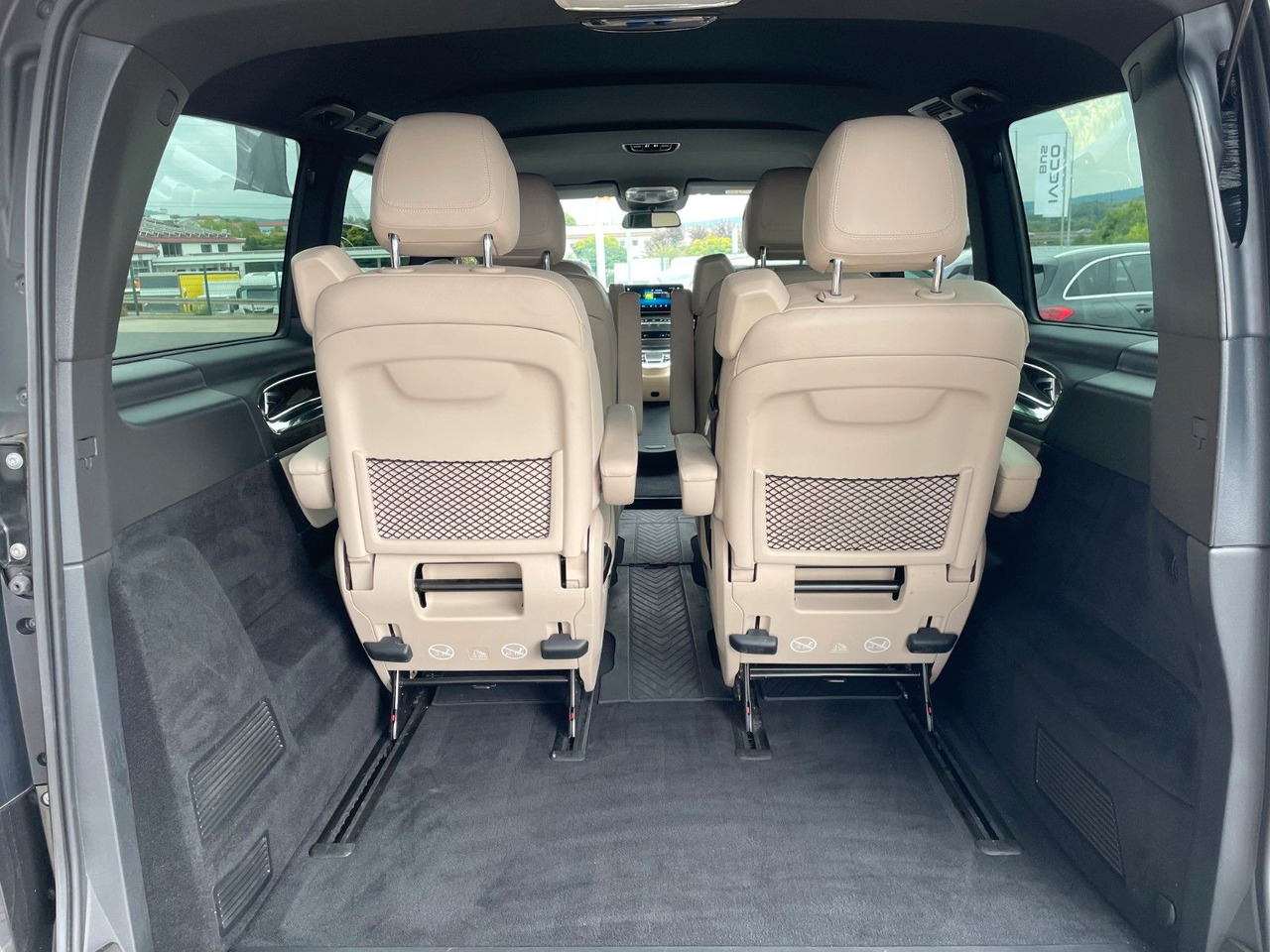 Mercedes-Benz V 300 d AVA ED 4MATIC Sitzklima Burmester 6Sitze - ميكروباص: صور 5 Mercedes-Benz V 300 d AVA ED 4MATIC Sitzklima Burmester 6Sitze - ميكروباص: صور 5