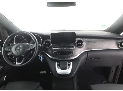Mercedes-Benz V 300 d AVA ED AMG AIRMATIC Tisch AHK2,5to Stdh - ميكروباص: صور 4 Mercedes-Benz V 300 d AVA ED AMG AIRMATIC Tisch AHK2,5to Stdh - ميكروباص: صور 4