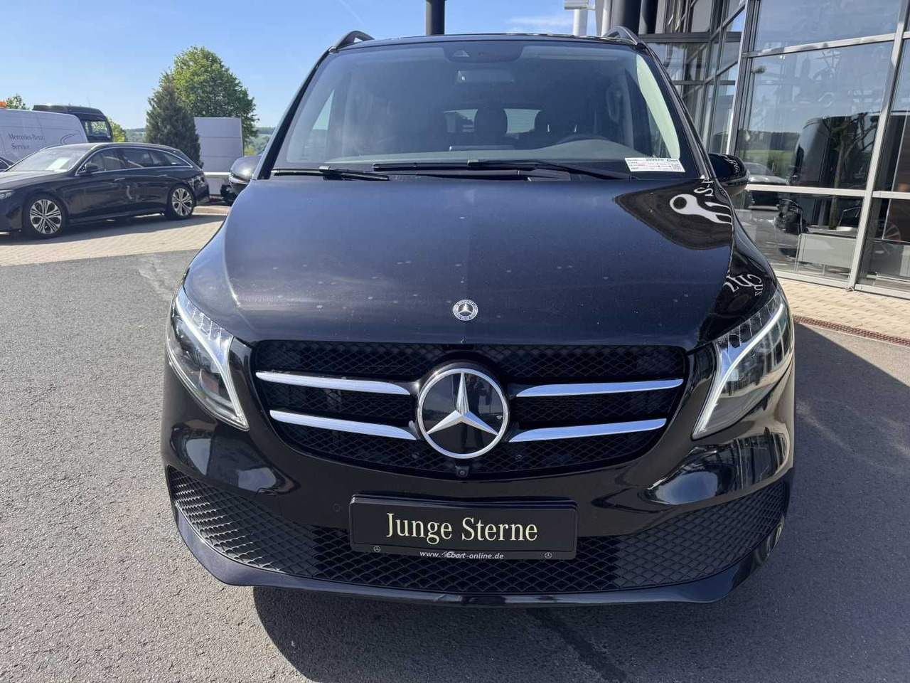 Mercedes-Benz V 300 d AVA Extralang AIRMATIC Standheiz 360Kam - ميكروباص: صور 2 Mercedes-Benz V 300 d AVA Extralang AIRMATIC Standheiz 360Kam - ميكروباص: صور 2