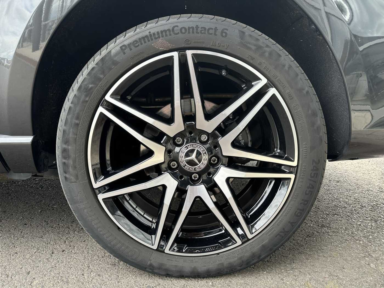 Mercedes-Benz V 300 d EDITION AMG AHK Tisch Leder ILS 7Sitze - سيارة: صور 5 Mercedes-Benz V 300 d EDITION AMG AHK Tisch Leder ILS 7Sitze - سيارة: صور 5