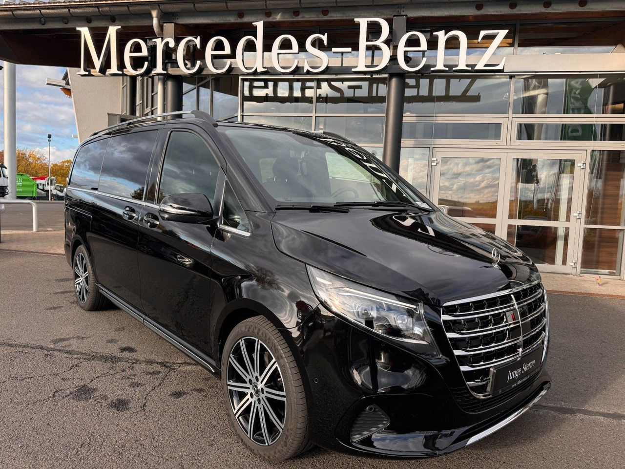 Mercedes-Benz V 300 d EXCLUSIVE AIRMATIC AHK2,5 Standheiz - ميكروباص: صور 1 Mercedes-Benz V 300 d EXCLUSIVE AIRMATIC AHK2,5 Standheiz - ميكروباص: صور 1