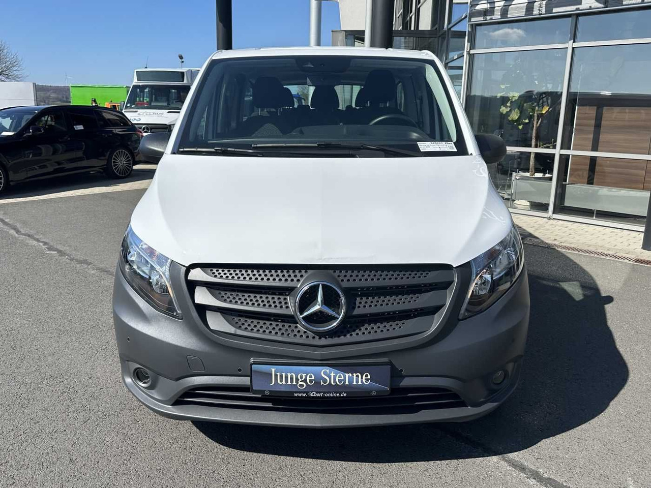 Mercedes-Benz Vito 114 CDI Tourer 8Sitze Klima Audio40 Kamera - ميكروباص: صور 2 Mercedes-Benz Vito 114 CDI Tourer 8Sitze Klima Audio40 Kamera - ميكروباص: صور 2