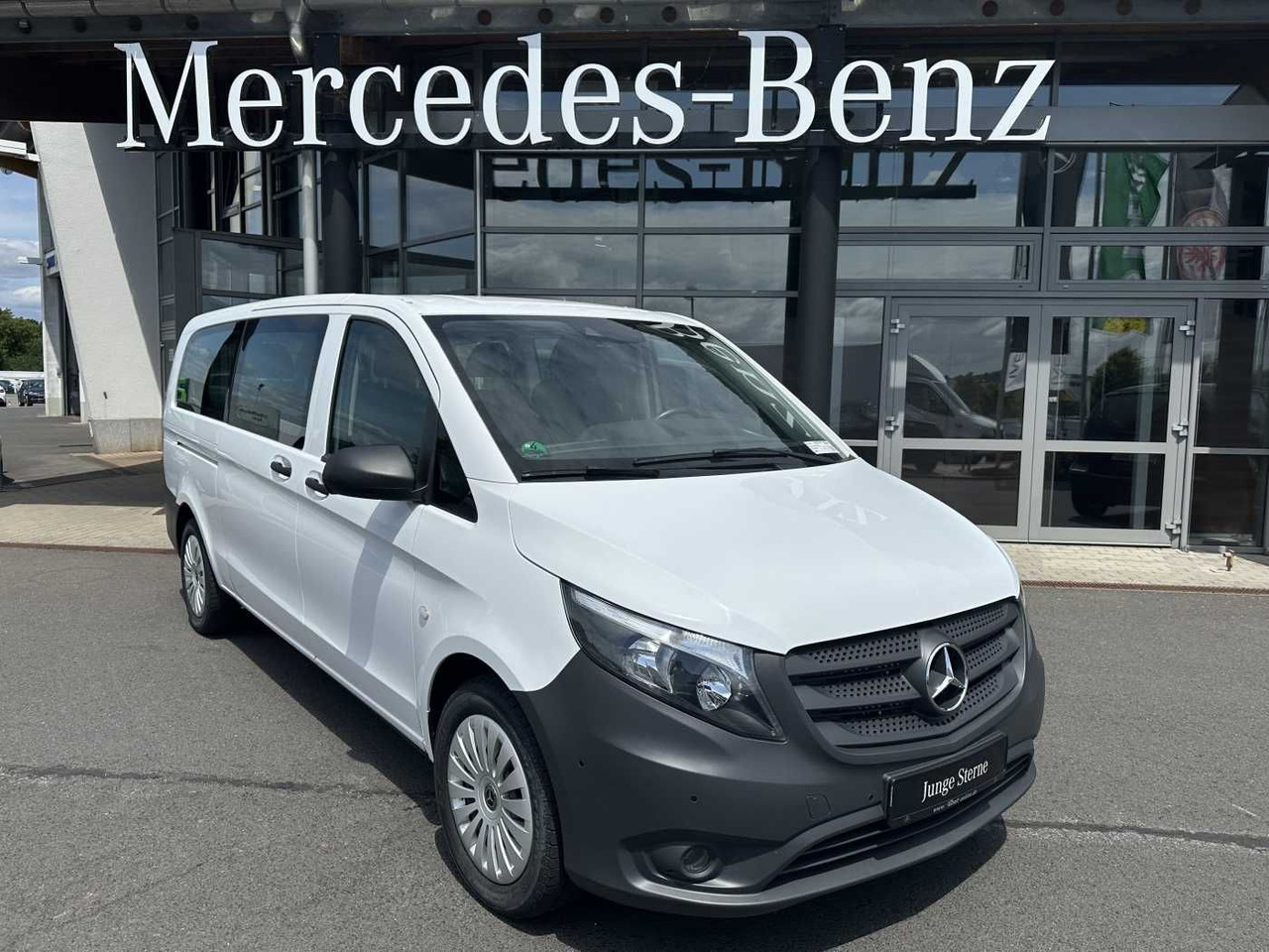 Mercedes-Benz Vito 114 CDI Tourer 9G Klima Audio40 Extralang - ميكروباص: صور 1 Mercedes-Benz Vito 114 CDI Tourer 9G Klima Audio40 Extralang - ميكروباص: صور 1