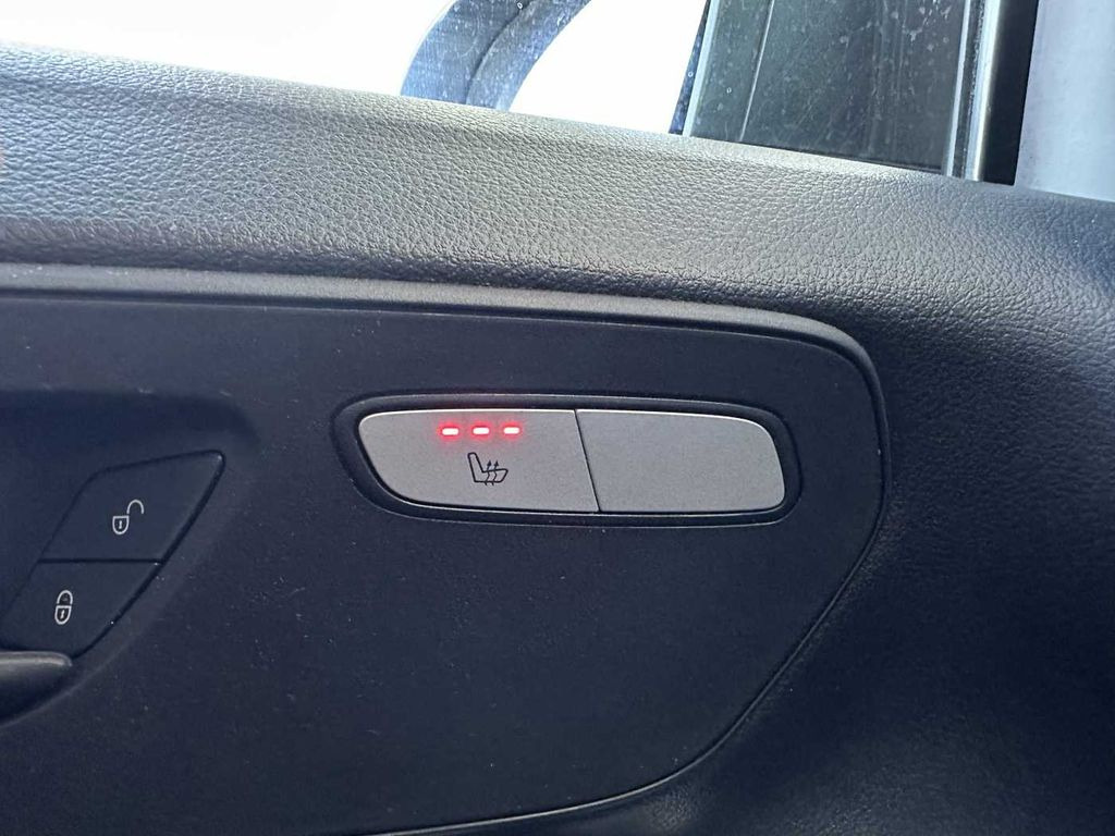 صغيرة, ميكروباص Mercedes-Benz Vito 116 CDI Mixto 9G Klima Kamera SHZ Audio40: صور 15