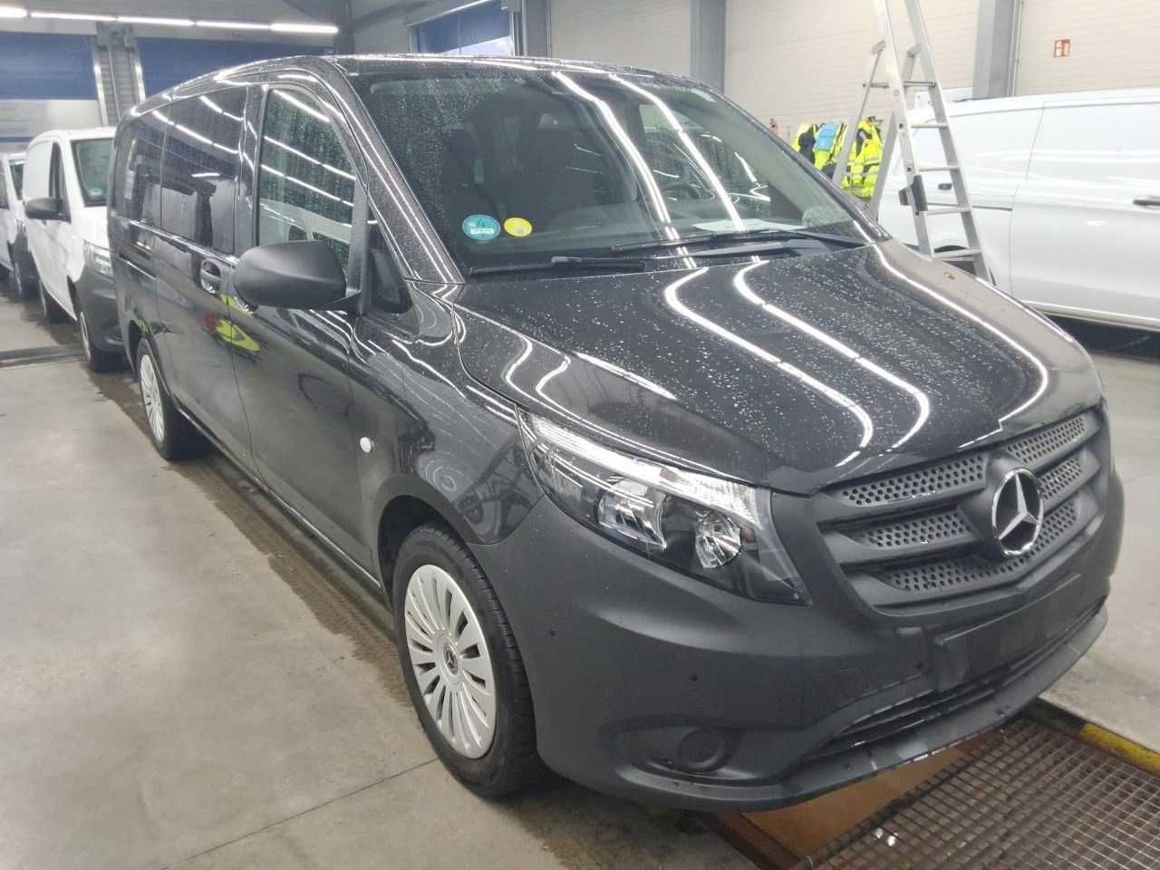 Mercedes-Benz Vito 116 CDI Tourer 2xKlima AHK Kamera Audio40 - ميكروباص: صور 2 Mercedes-Benz Vito 116 CDI Tourer 2xKlima AHK Kamera Audio40 - ميكروباص: صور 2