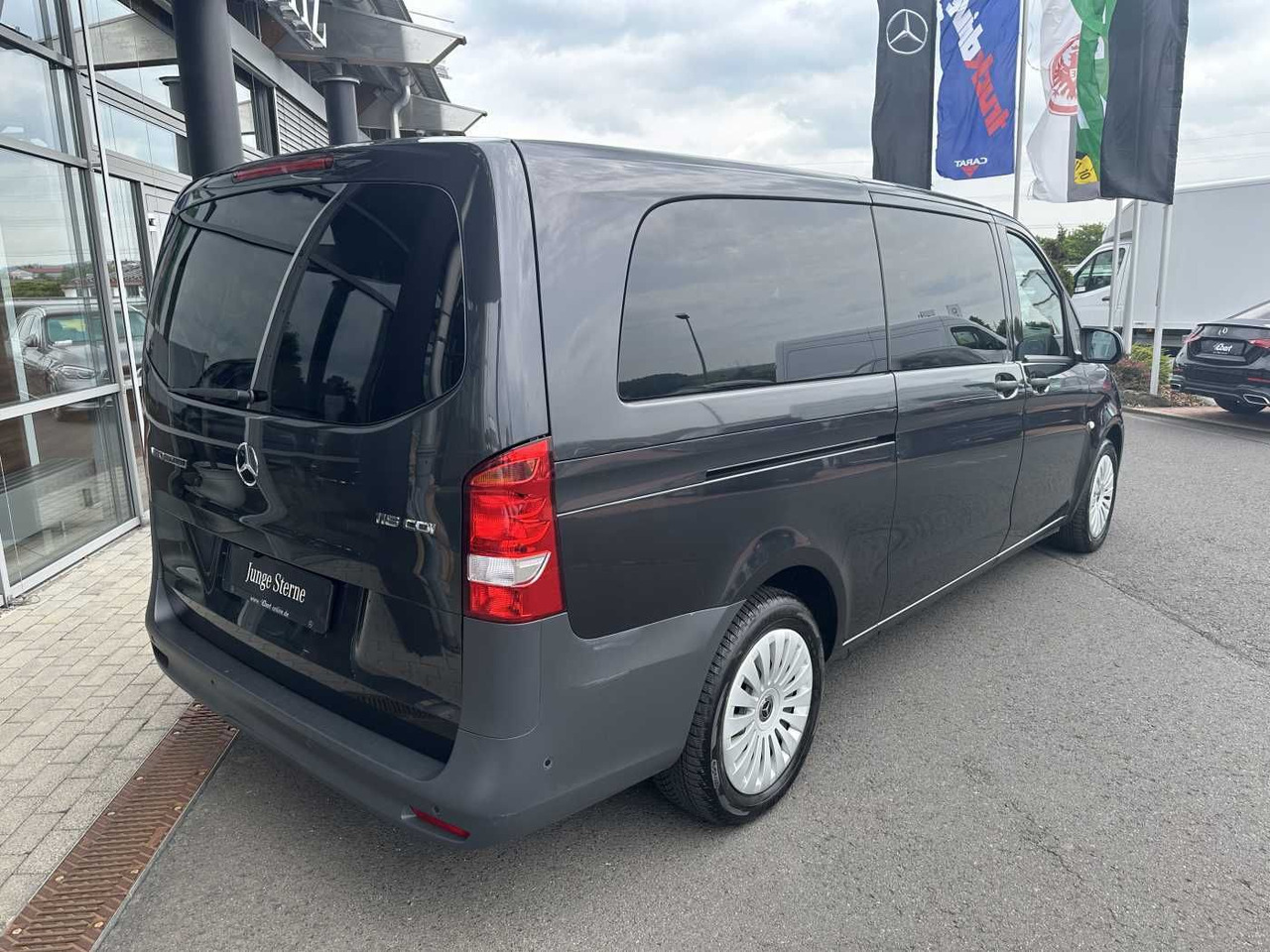 Mercedes-Benz Vito 116 CDI Tourer 3430 9G 2xKlima Kamera - ميكروباص: صور 4 Mercedes-Benz Vito 116 CDI Tourer 3430 9G 2xKlima Kamera - ميكروباص: صور 4