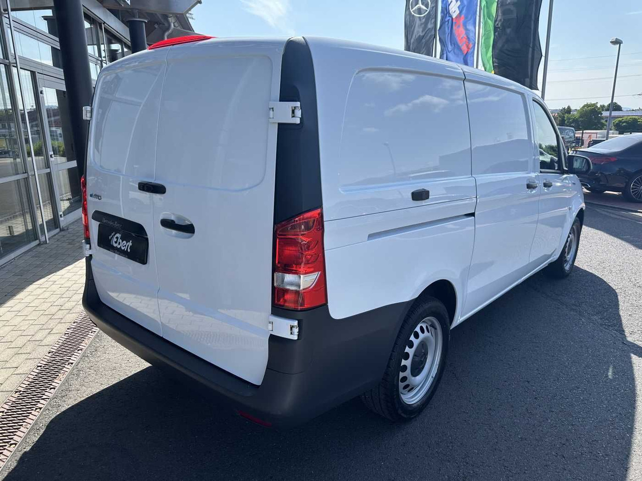 Mercedes-Benz eVito 112 Klima Kamera Navi SHZ Tempomat - فان المدمجة, فان كهربائية: صور 4 Mercedes-Benz eVito 112 Klima Kamera Navi SHZ Tempomat - فان المدمجة, فان كهربائية: صور 4
