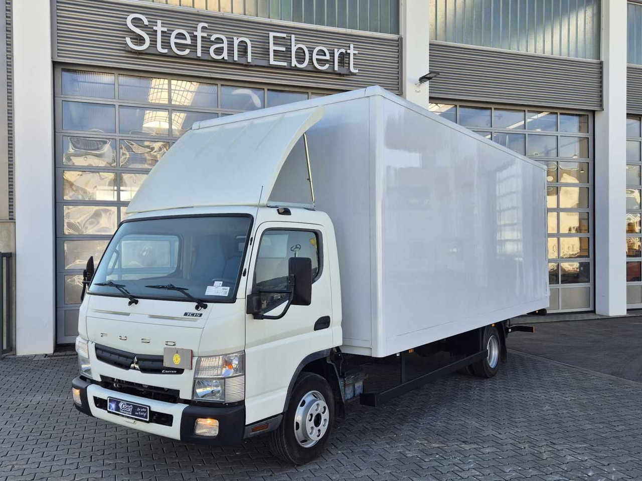 Mitsubishi Fuso Canter 7C18 Koffer LBW Spoiler Klima - بصندوق مغلق شاحنة: صور 1 Mitsubishi Fuso Canter 7C18 Koffer LBW Spoiler Klima - بصندوق مغلق شاحنة: صور 1