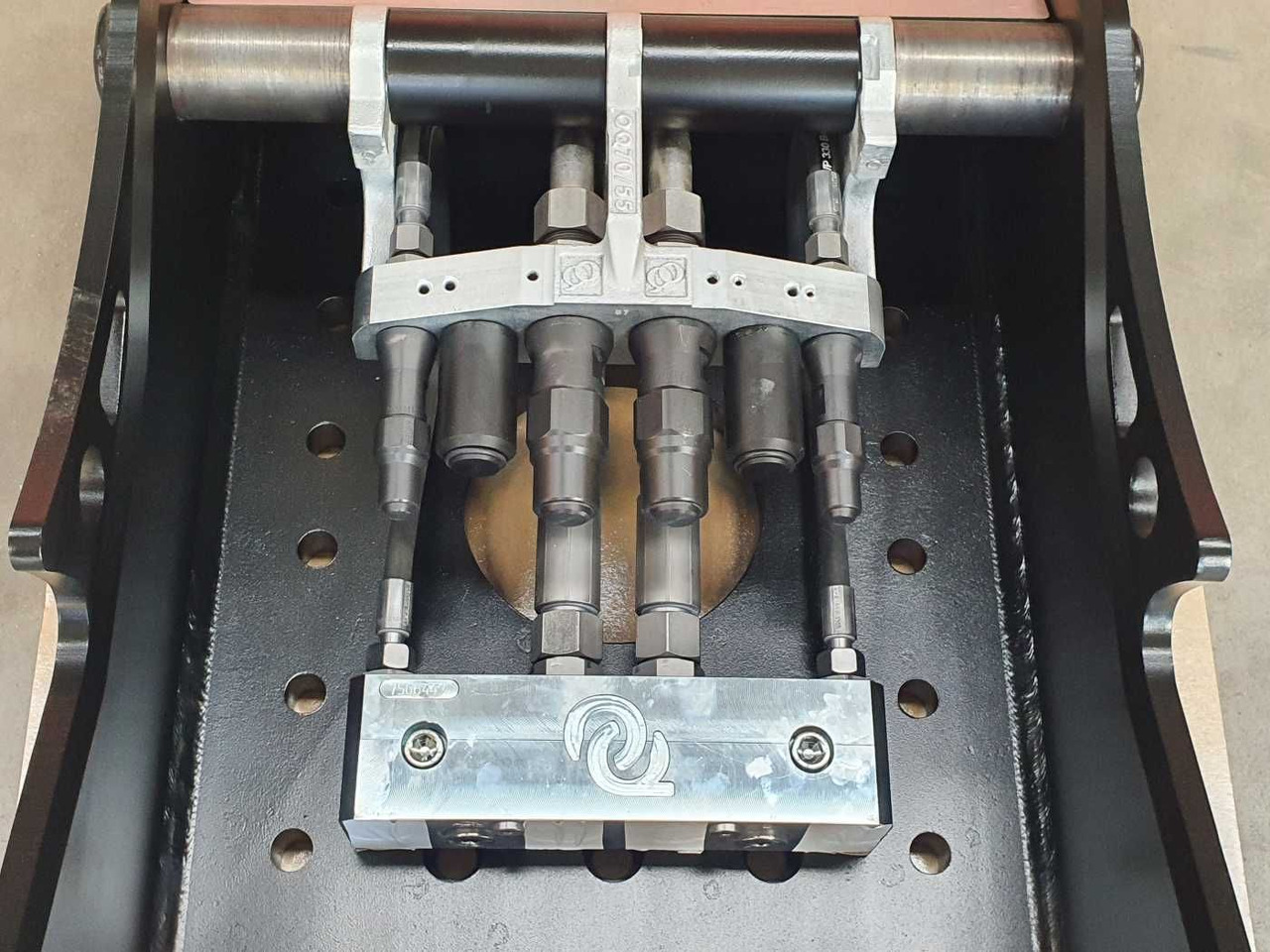 تأجير  OilQuick OQ70/55 Adapterplatte für Westtech NEU OilQuick OQ70/55 Adapterplatte für Westtech NEU: صور 9