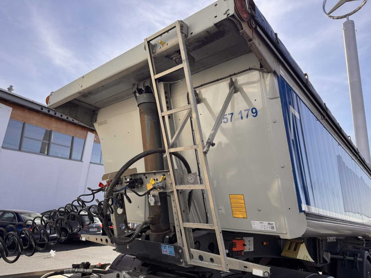 قلابة نصف مقطورة Schmitz Cargobull SGF*S3 SKI 24 SL 7.2 Mulde 23m³ Liftachse 5x Schmitz Cargobull SGF*S3 SKI 24 SL 7.2 Alu-Mulde 23m³ Liftachse: صور 10