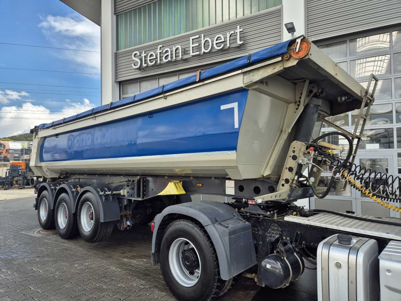 Schmitz Cargobull SGF*S3 SKI 24 SL 7.2 Mulde 23m³ Liftachse 5x - قلابة نصف مقطورة: صور 1 Schmitz Cargobull SGF*S3 SKI 24 SL 7.2 Mulde 23m³ Liftachse 5x - قلابة نصف مقطورة: صور 1