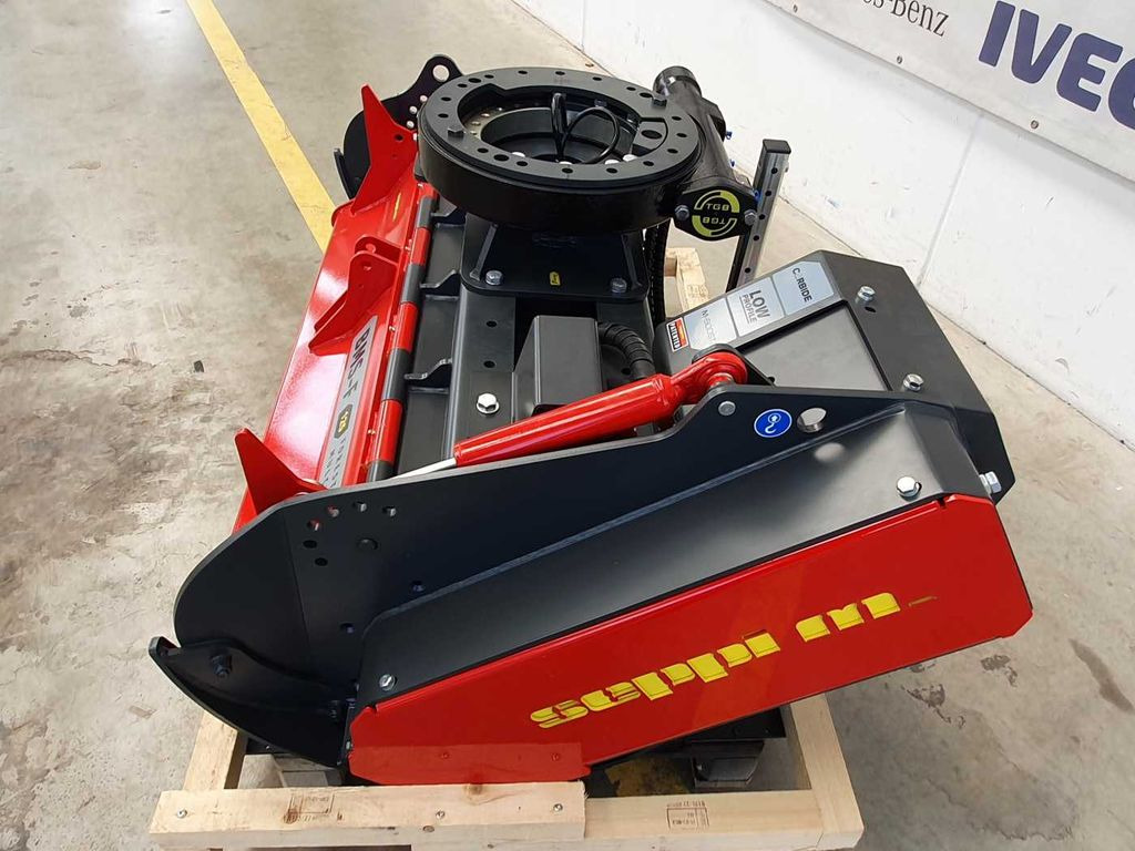 Seppi M. BMS-F 125 Forstmulcher 10-20t Drehmotor Seppi M. BMS-F 125 Forstmulcher 10-20t Drehmotor - ماكينات قطع الحشائش الغابات: صور 4 Seppi M. BMS-F 125 Forstmulcher 10-20t Drehmotor Seppi M. BMS-F 125 Forstmulcher 10-20t Drehmotor - ماكينات قطع الحشائش الغابات: صور 4