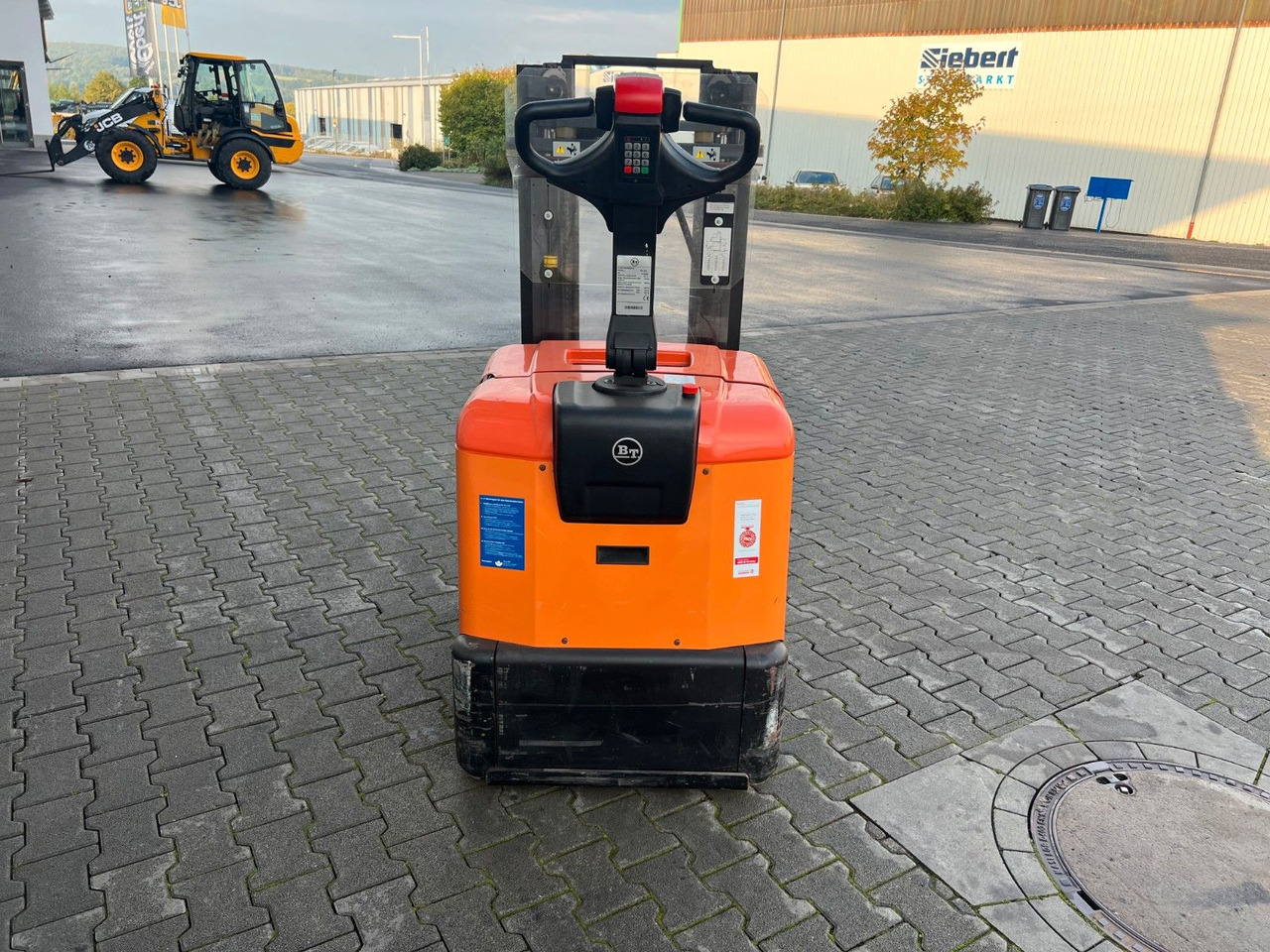 Toyota SPE 125 L / nur 382h ! / Hochhubwagen / 3.350mm - معدات تكديس: صور 5 Toyota SPE 125 L / nur 382h ! / Hochhubwagen / 3.350mm - معدات تكديس: صور 5