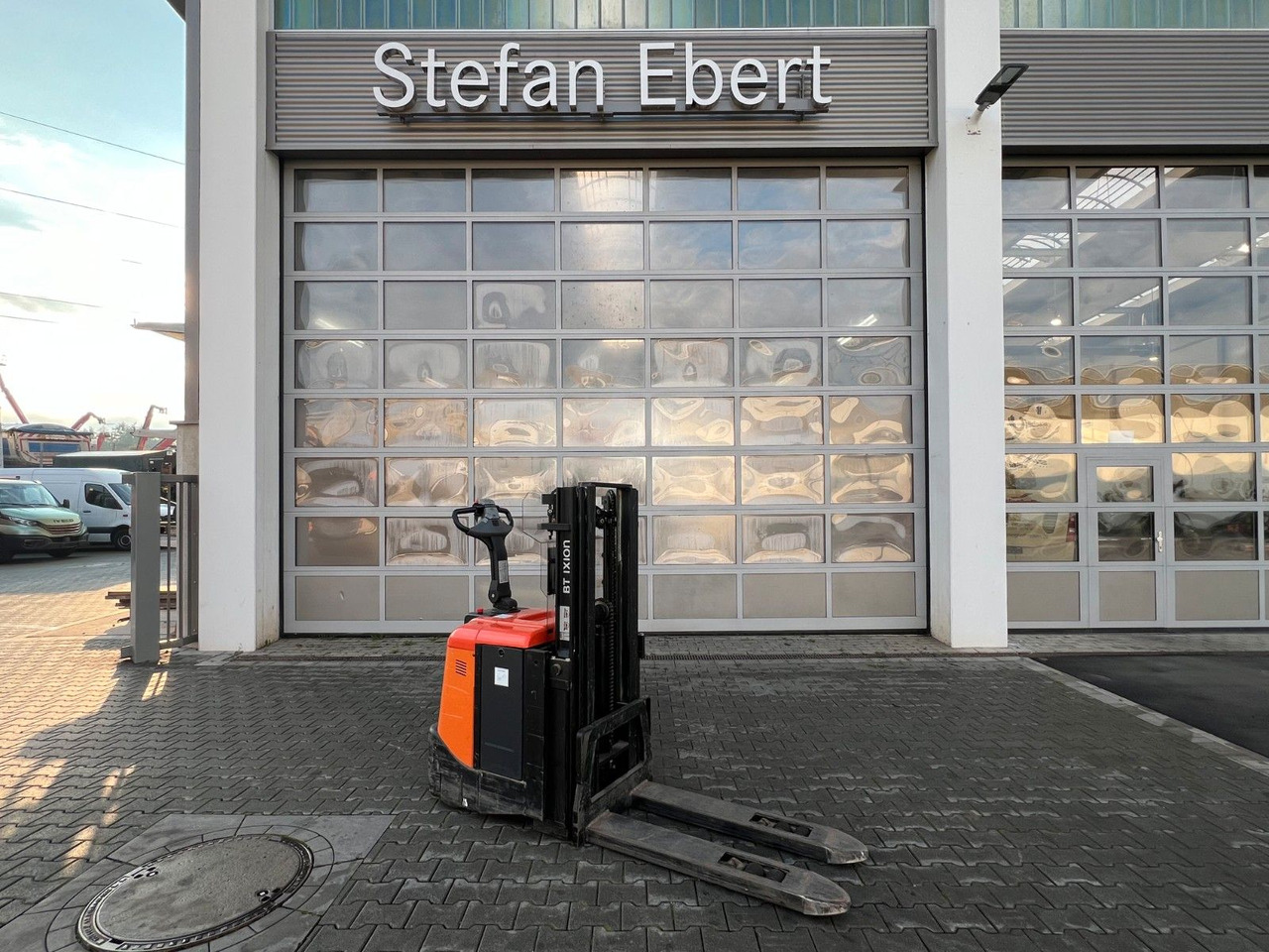 Toyota SPE 125 L / nur 382h ! / Hochhubwagen / 3.350mm - معدات تكديس: صور 1 Toyota SPE 125 L / nur 382h ! / Hochhubwagen / 3.350mm - معدات تكديس: صور 1