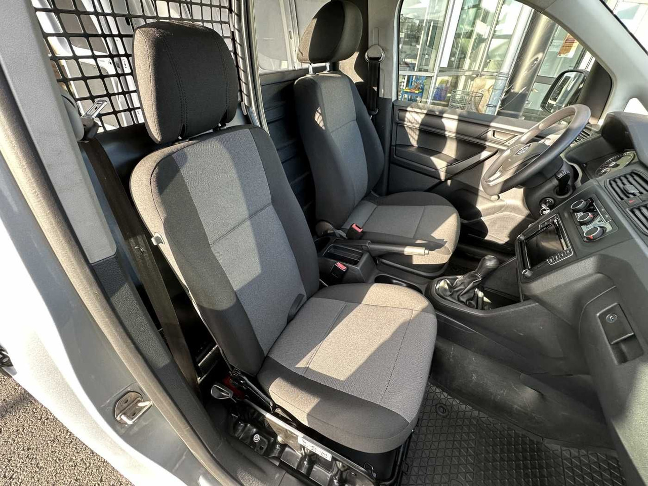 فان المدمجة جديد Volkswagen Caddy 1.6 TDI Klima Navi 8Räder Trennwand klappb: صور 10