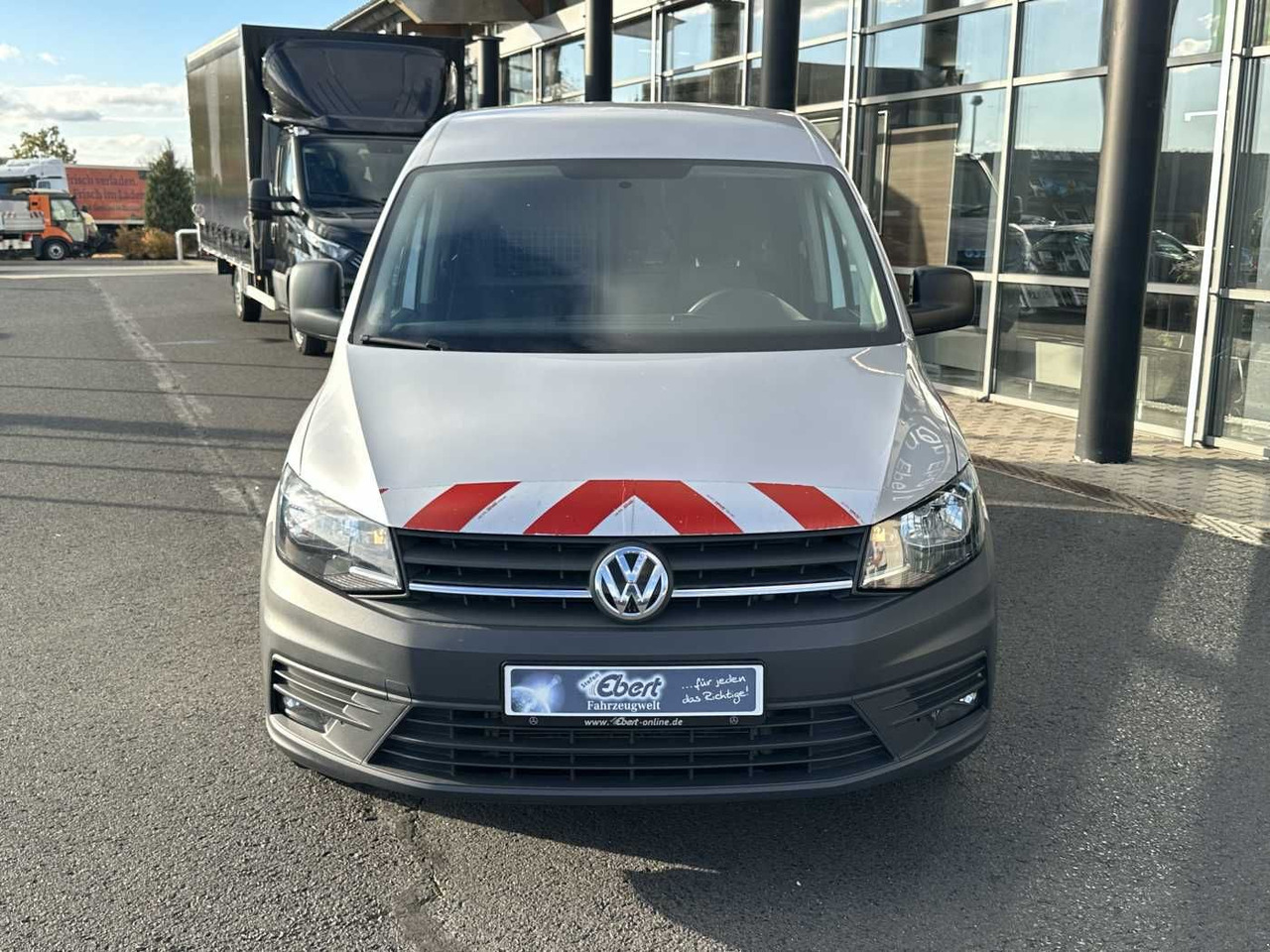 Volkswagen Caddy 1.6 TDI Klima Navi 8Räder Trennwand klappb - فان المدمجة: صور 2 Volkswagen Caddy 1.6 TDI Klima Navi 8Räder Trennwand klappb - فان المدمجة: صور 2