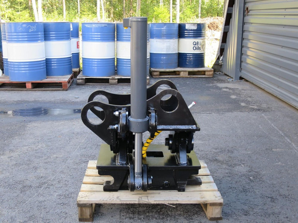 Laten Kallistuva pikaliitin S60 10-14ton hyd. 2-syl. TF - وصلة الربط للمعدات المعلقة - آلات البناء: صور 5 Laten Kallistuva pikaliitin S60 10-14ton hyd. 2-syl. TF - وصلة الربط للمعدات المعلقة - آلات البناء: صور 5