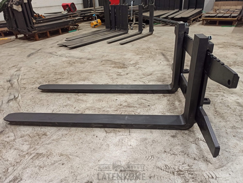 Laten Trukkipiikit 2000kg 1100mm/1200mm 2A Avant - شوكات - آلات البناء: صور 4 Laten Trukkipiikit 2000kg 1100mm/1200mm 2A Avant - شوكات - آلات البناء: صور 4