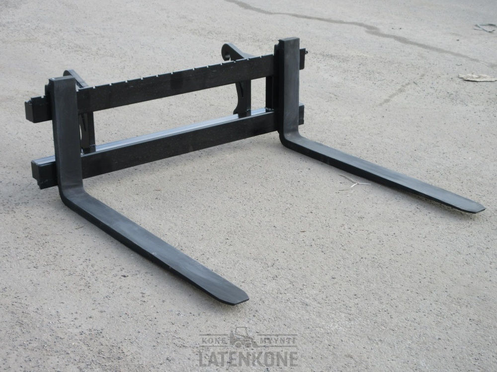 Laten Trukkipiikit 2500kg 1500mm/1200mm 2A Volvo L30 - شوكات - آلات البناء: صور 1 Laten Trukkipiikit 2500kg 1500mm/1200mm 2A Volvo L30 - شوكات - آلات البناء: صور 1