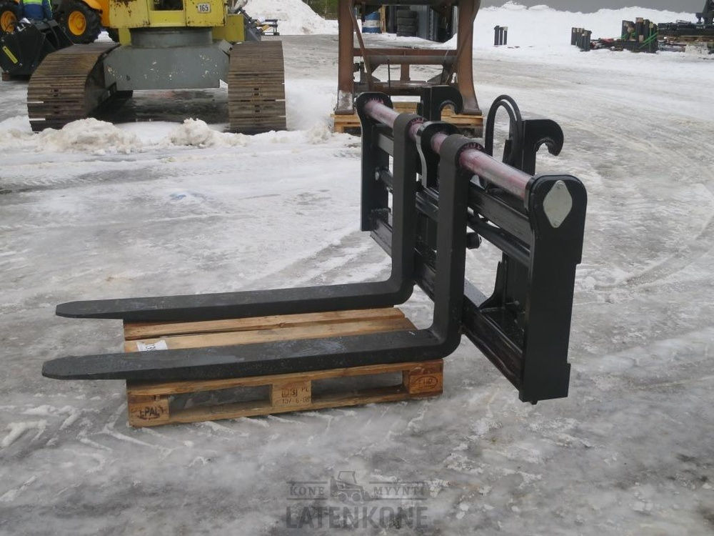 Volvo Hydrauliset trukkipiikit 8000kg 2000mm/1500mm PIN Volvo BM - شوكات - آلات البناء: صور 4 Volvo Hydrauliset trukkipiikit 8000kg 2000mm/1500mm PIN Volvo BM - شوكات - آلات البناء: صور 4