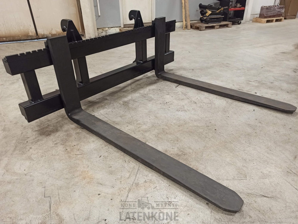 Volvo Trukkipiikit 11000kg 2400mm/1800mm 4A Volvo BM - شوكات - آلات البناء: صور 1 Volvo Trukkipiikit 11000kg 2400mm/1800mm 4A Volvo BM - شوكات - آلات البناء: صور 1