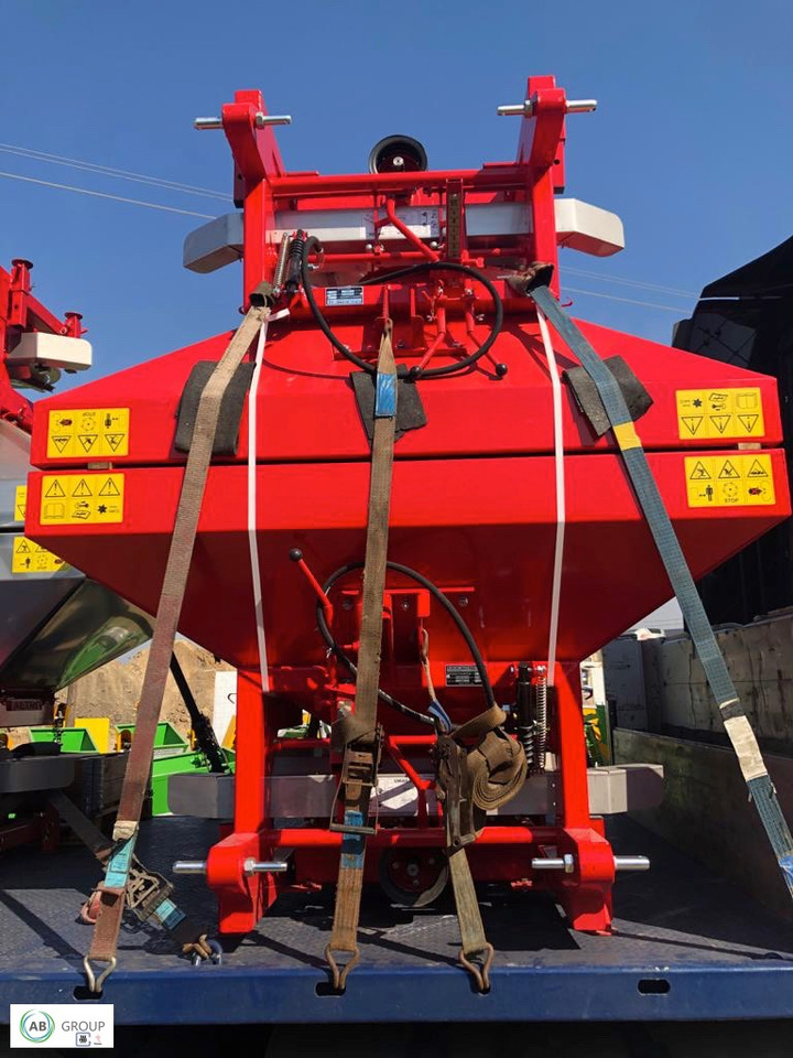 Altro fertilizer spreader RN-800 - آلة رش الأسمدة: صور 1 Altro fertilizer spreader RN-800 - آلة رش الأسمدة: صور 1