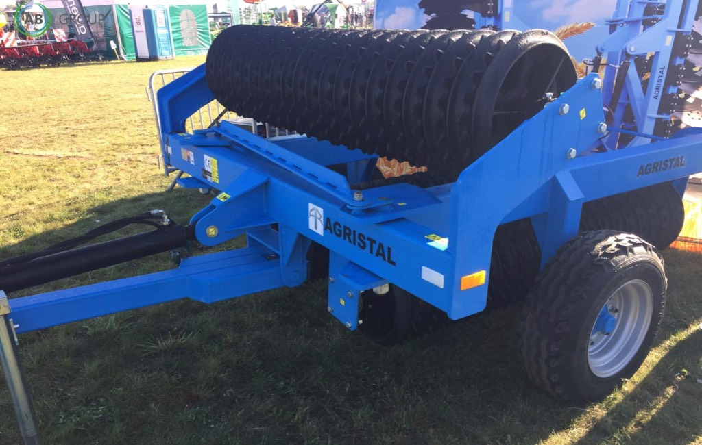 Cambridge hydraulically foldable roller 6.2 m 530 mm Agristal WUC - محدلة (زراعي): صور 1 Cambridge hydraulically foldable roller 6.2 m 530 mm Agristal WUC - محدلة (زراعي): صور 1