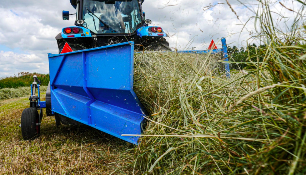 DOZAMECH HERON 225 Hay Turner and Rake - لمّامَة القش: صور 2 DOZAMECH HERON 225 Hay Turner and Rake - لمّامَة القش: صور 2