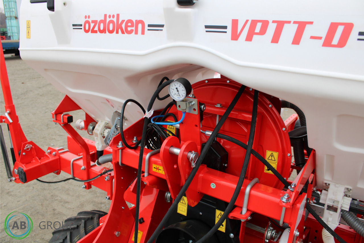 Four-row pneumatic precision seeder with depth fertilization Ozdoken VPTT - وضع البذور فى خطوط: صور 4 Four-row pneumatic precision seeder with depth fertilization Ozdoken VPTT - وضع البذور فى خطوط: صور 4