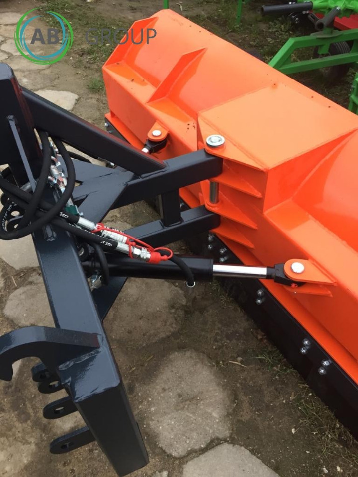 Metal-Technik straight snow plow 2m - كاسحة ثلوج - الآلات والماكينات الزراعية: صور 2 Metal-Technik straight snow plow 2m - كاسحة ثلوج - الآلات والماكينات الزراعية: صور 2