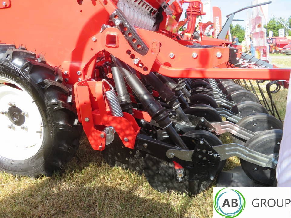 معدات بذار Ozdoken grain seeder Pertum S300, 3 m - single-disc coulter type - on stock: صور 7 معدات بذار Ozdoken grain seeder Pertum S300, 3 m - single-disc coulter type - on stock: صور 7