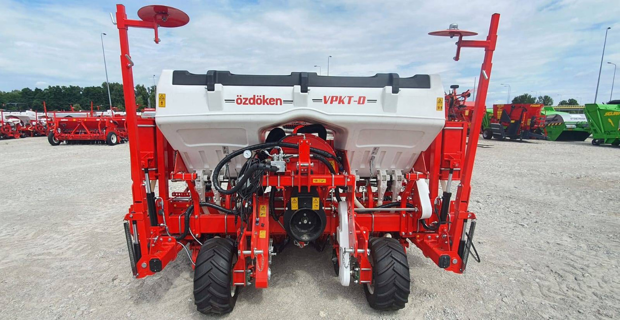 Ozdoken pneumatic precision seeder model VPKT-DG6 - on stock - وضع البذور فى خطوط: صور 3 Ozdoken pneumatic precision seeder model VPKT-DG6 - on stock - وضع البذور فى خطوط: صور 3
