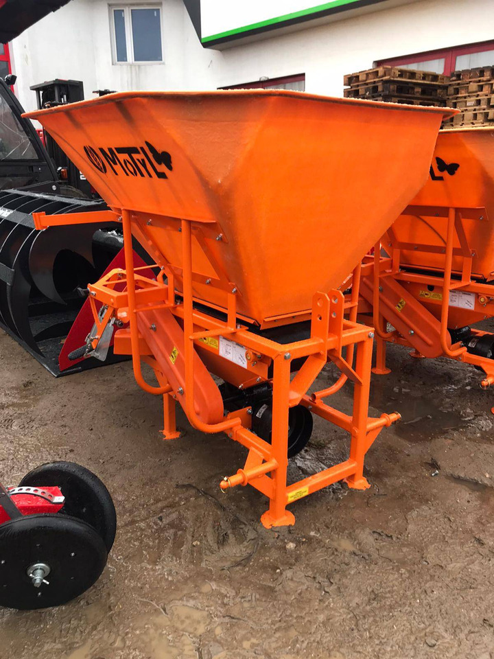 POM Augustów salt and sand spreader with communal attachment Motyl N 31M/1 - الرمال مفرشة: صور 4 POM Augustów salt and sand spreader with communal attachment Motyl N 31M/1 - الرمال مفرشة: صور 4